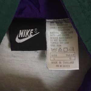Nike Jackets & Coats - NIKE *VNTG windbreaker green/purple L Nike Jackets & Coats - NIKE *VNTG windbreaker green/purple L